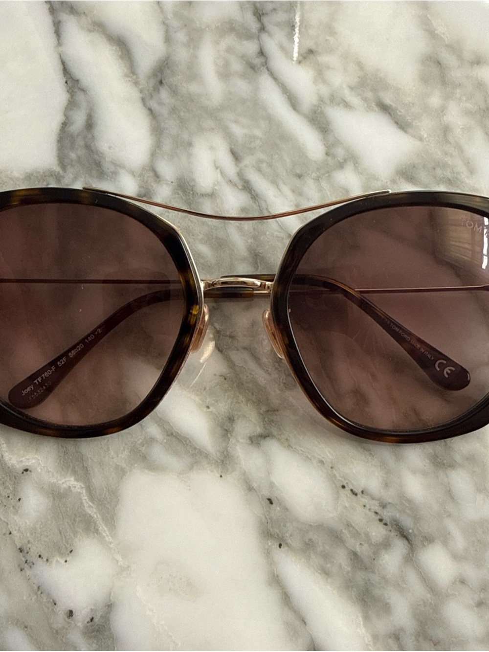 Tom FordJoey FT0760 sunglasses featuring a Havana tortoise frame and gold accent